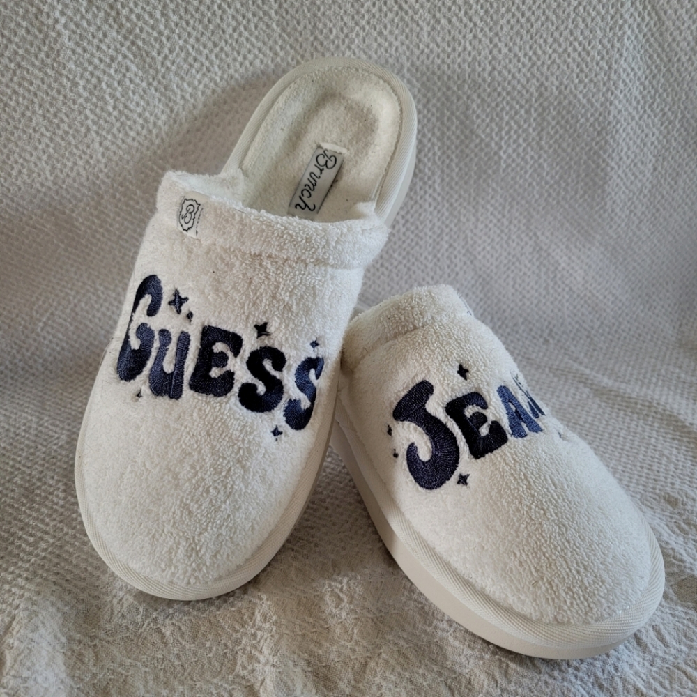 Exclusive Guess X Brunch Slippers